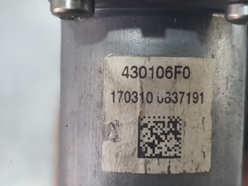 Recambio de elevalunas trasero izquierdo para renault megane iv hatchback (b9a/m/n_) 1.6 dci 130 (b9a4) referencia OEM IAM 82721