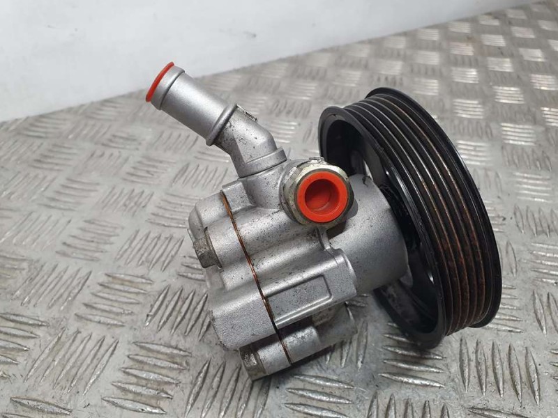 Recambio de bomba direccion para opel insignia sports tourer selective referencia OEM IAM 13309336  