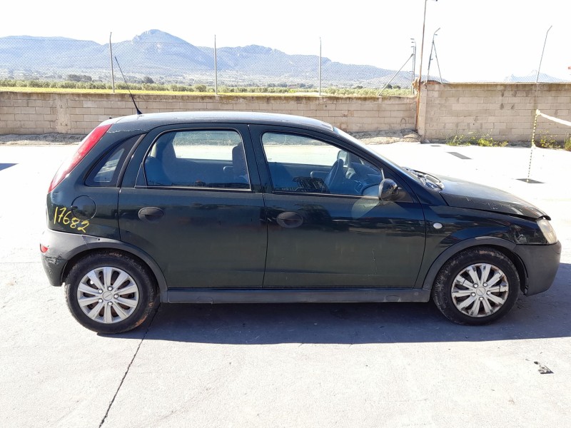 opel corsa c (x01) del año 2002