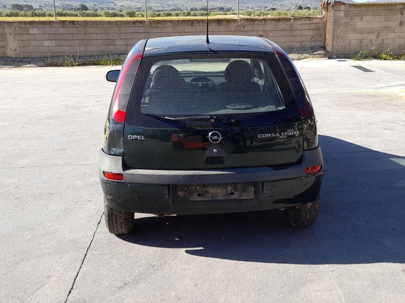 opel corsa c (x01) del año 2002