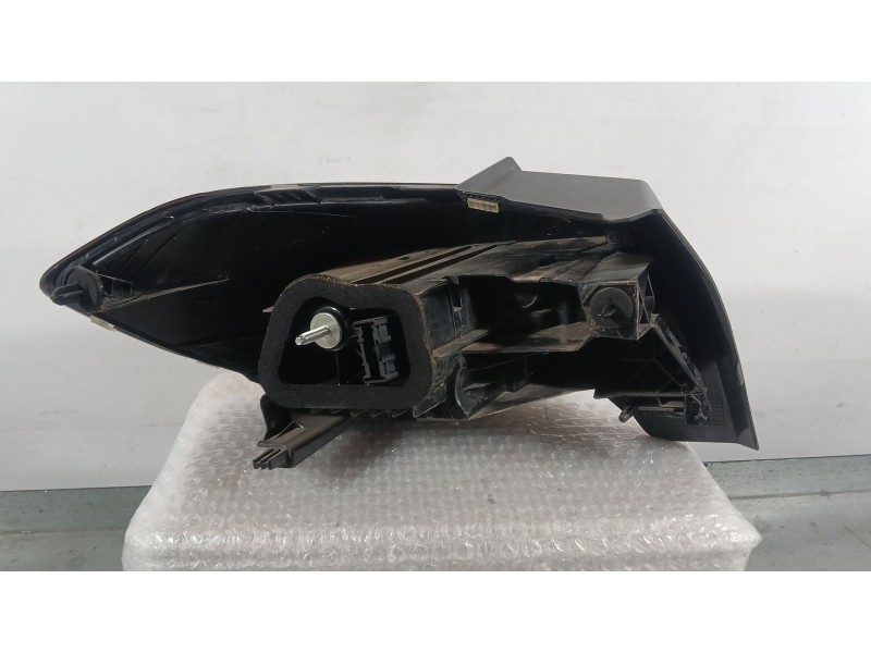 Recambio de piloto trasero derecho exterior para opel corsa f (p2jo) 1.2 (68) referencia OEM IAM 9829317880  