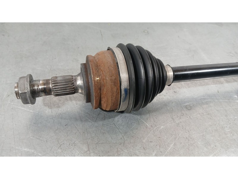 Recambio de transmision delantera izquierda para opel corsa f (p2jo) 1.2 (68) referencia OEM IAM 1647577280 9825391080 