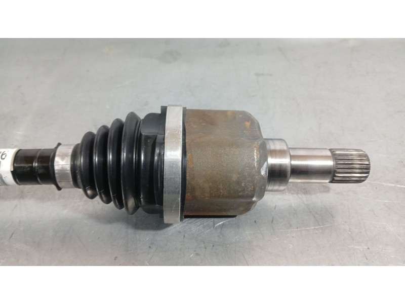 Recambio de transmision delantera izquierda para opel corsa f (p2jo) 1.2 (68) referencia OEM IAM 1647577280 9825391080 