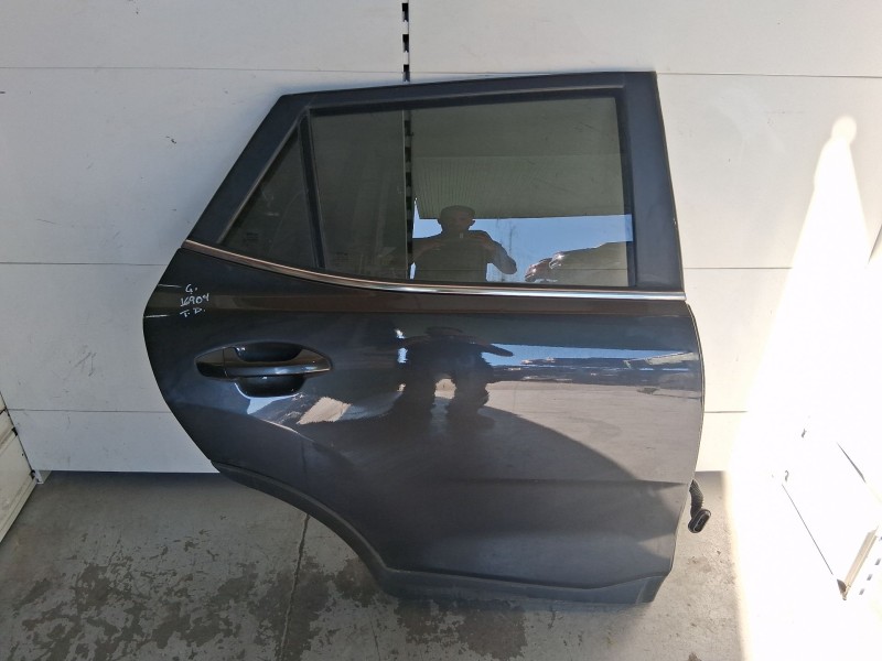 Recambio de puerta trasera derecha para kia stonic (yb) 1.0 t-gdi referencia OEM IAM 77004H8401  