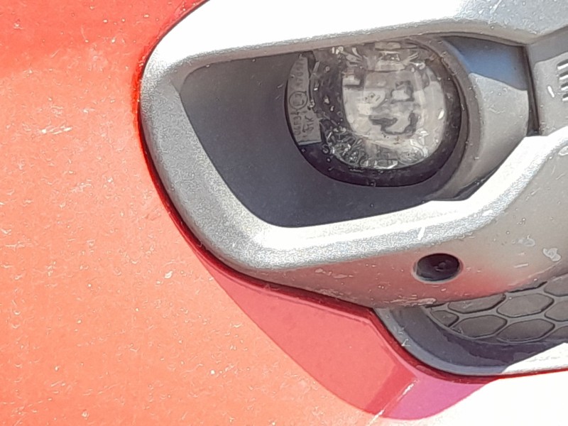 Recambio de faro antiniebla izquierdo para opel corsa f (p2jo) 1.2 (68) referencia OEM IAM 9831303880  