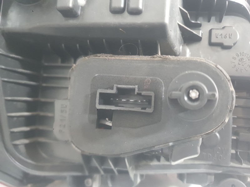 Recambio de piloto trasero derecho para citroën c-elysee (dd_) 1.5 bluehdi 100 referencia OEM IAM 9818810280  