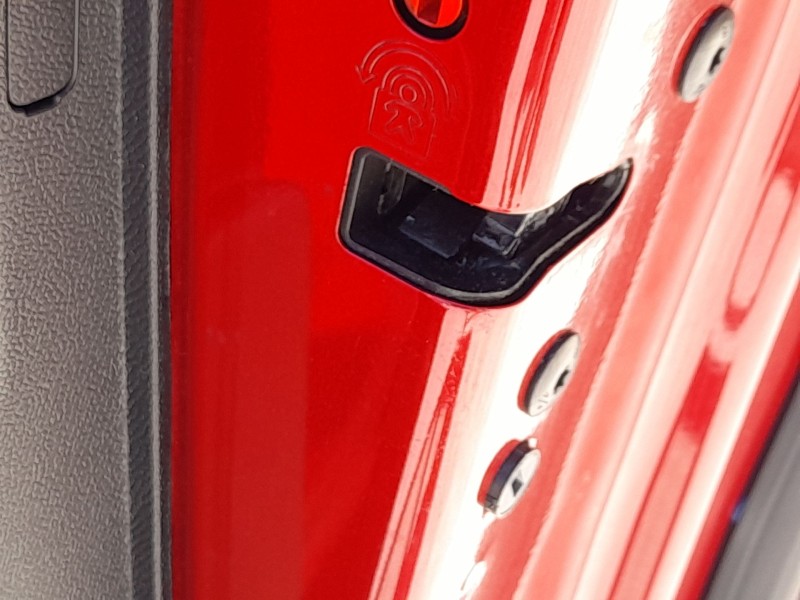 Recambio de cerradura puerta trasera derecha para opel corsa f (p2jo) 1.2 (68) referencia OEM IAM 9844412880  