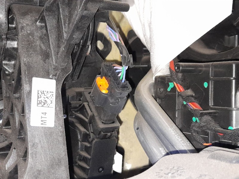 Recambio de potenciometro pedal para opel corsa f (p2jo) 1.2 (68) referencia OEM IAM 9827704480  