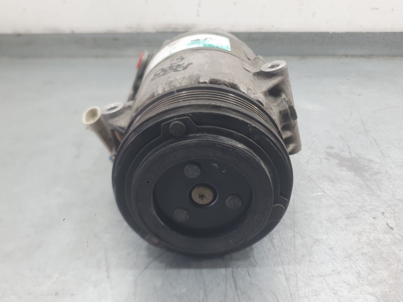 Recambio de compresor aire acondicionado para opel corsa c (x01) 1.4 (f08, f68) referencia OEM IAM 93168631  