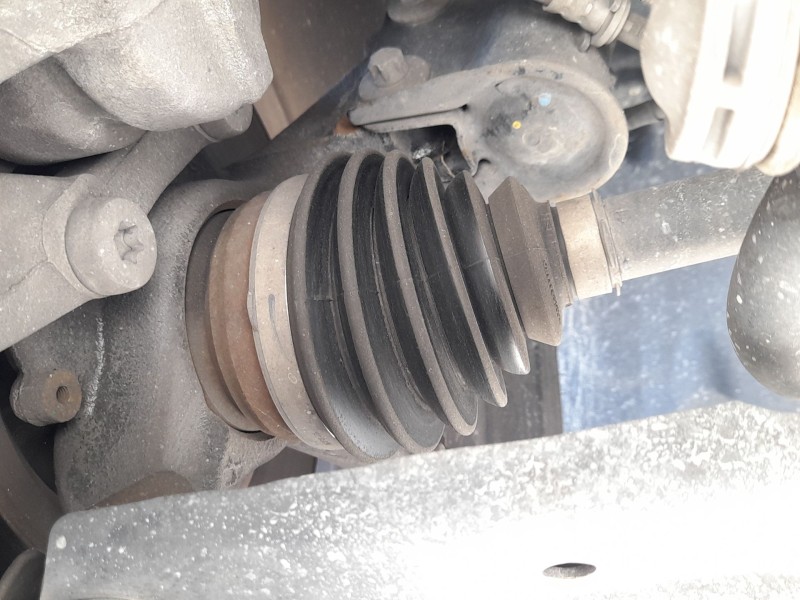 Recambio de transmision delantera derecha para opel corsa f (p2jo) 1.2 (68) referencia OEM IAM 1647577680 9825390980 