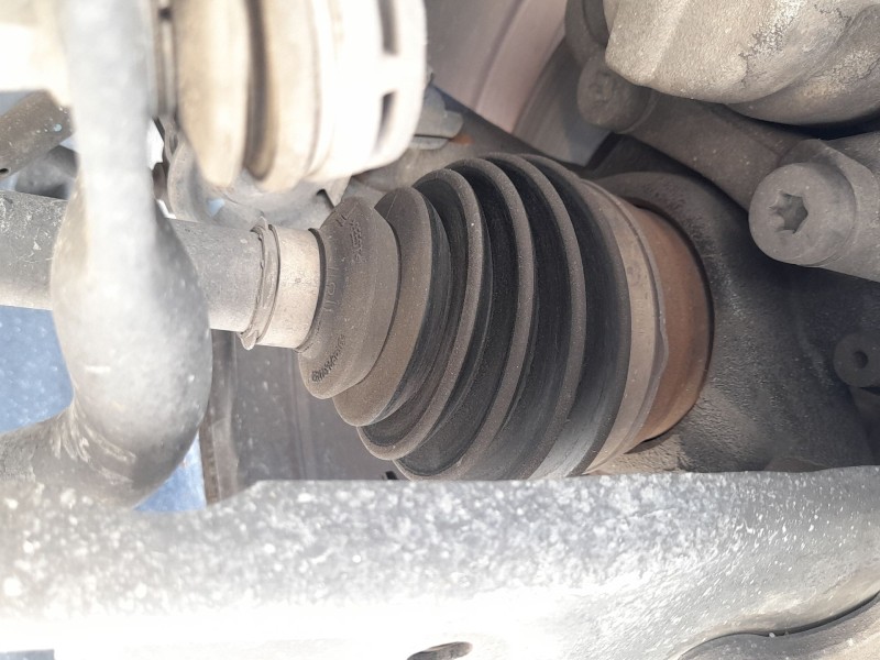 Recambio de transmision delantera izquierda para opel corsa f (p2jo) 1.2 (68) referencia OEM IAM 1647577280 9825391080 