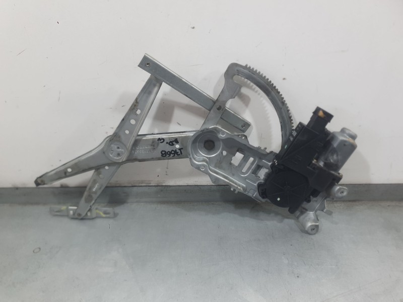 Recambio de elevalunas delantero derecho para opel corsa c (x01) 1.4 (f08, f68) referencia OEM IAM 93186825  