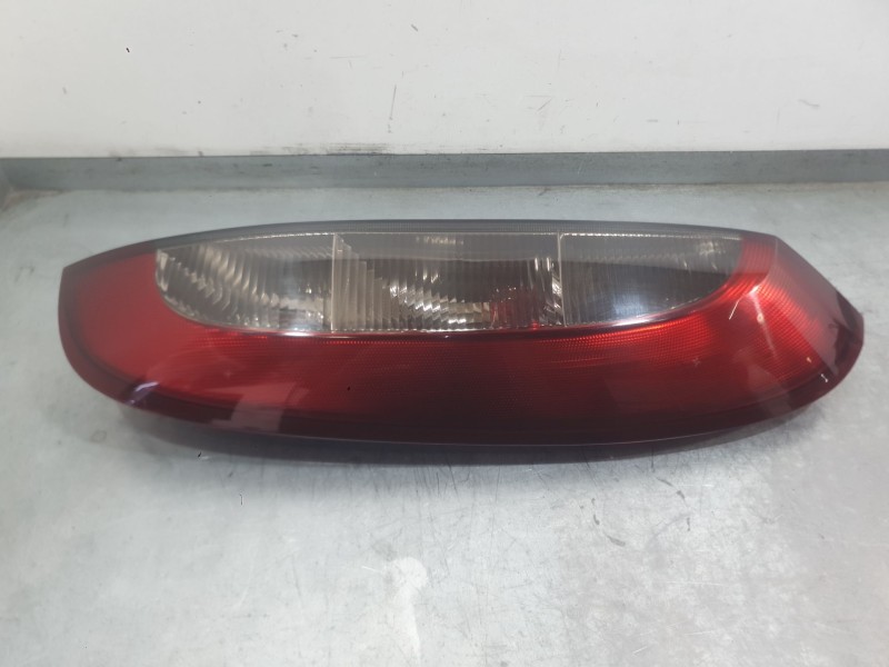 Recambio de piloto trasero derecho para opel corsa c (x01) 1.4 (f08, f68) referencia OEM IAM 9196364  