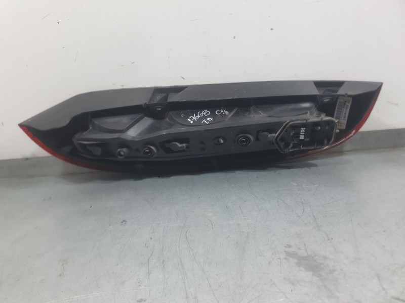Recambio de piloto trasero derecho para opel corsa c (x01) 1.4 (f08, f68) referencia OEM IAM 9196364  
