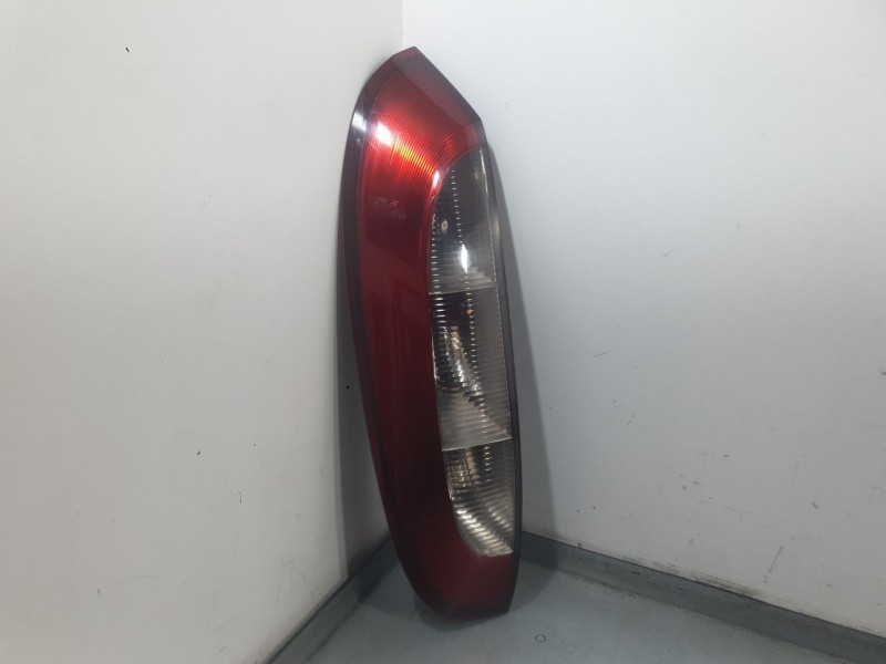 Recambio de piloto trasero izquierdo para opel corsa c (x01) 1.4 (f08, f68) referencia OEM IAM 9196363  