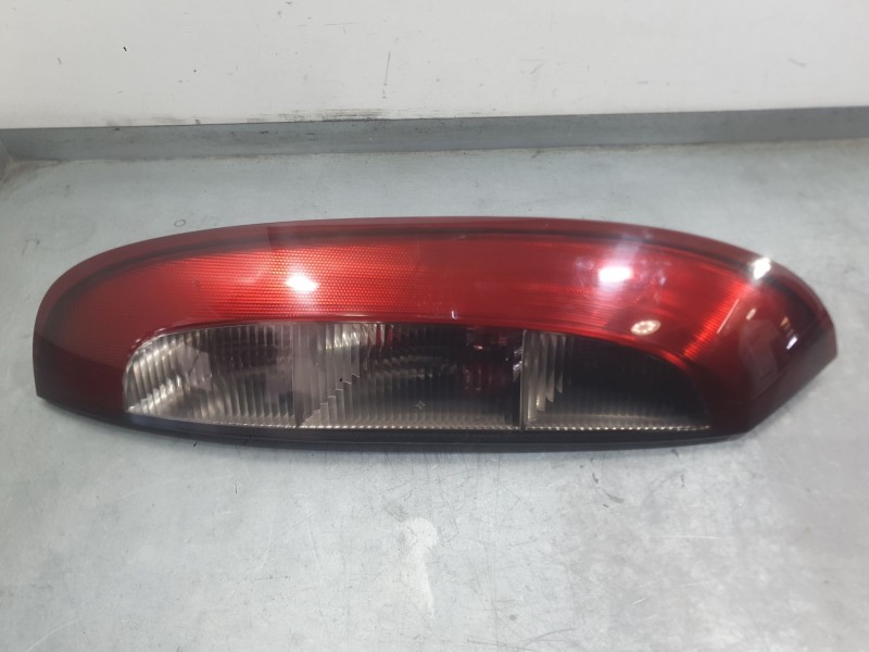 Recambio de piloto trasero izquierdo para opel corsa c (x01) 1.4 (f08, f68) referencia OEM IAM 9196363  
