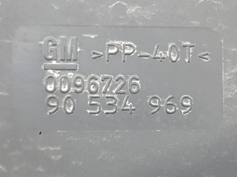 Recambio de faro antiniebla derecho para opel corsa c (x01) 1.4 (f08, f68) referencia OEM IAM 13270398  