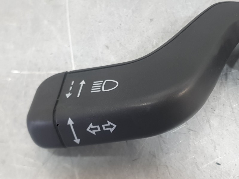 Recambio de mando luces para opel corsa c (x01) 1.4 (f08, f68) referencia OEM IAM 9185413  9185417