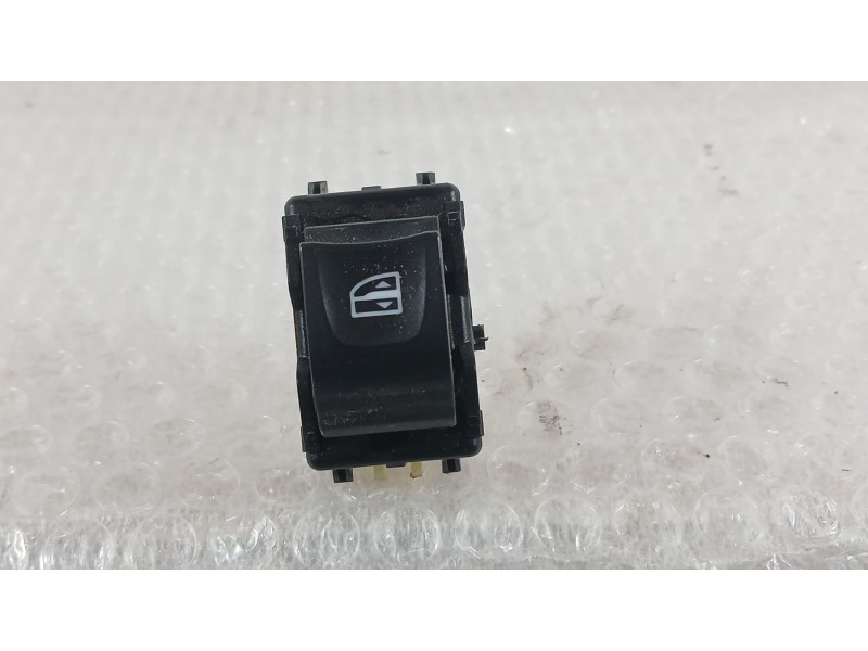 Recambio de mando elevalunas delantero derecho para dacia duster (hs_) 1.2 tce 125 referencia OEM IAM 8200602227  