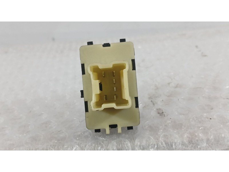 Recambio de mando elevalunas delantero derecho para dacia duster (hs_) 1.2 tce 125 referencia OEM IAM 8200602227  
