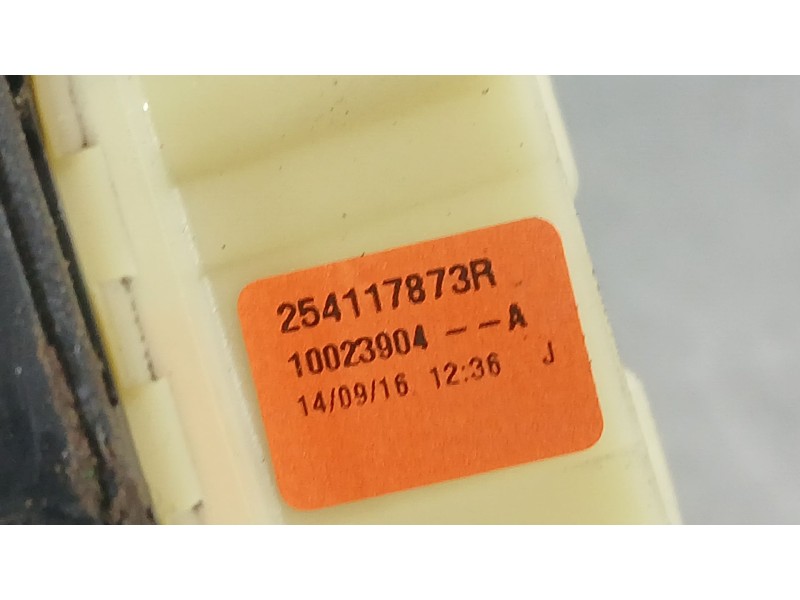 Recambio de mando elevalunas delantero izquierdo para dacia duster (hs_) 1.2 tce 125 referencia OEM IAM 8200108269  