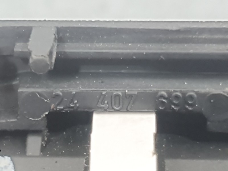 Recambio de mando elevalunas delantero derecho para opel corsa c (x01) 1.4 (f08, f68) referencia OEM IAM 24411032  