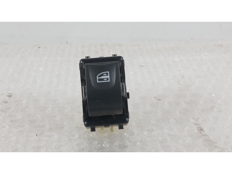 Recambio de mando elevalunas trasero derecho para dacia duster (hs_) 1.2 tce 125 referencia OEM IAM 8200467835  