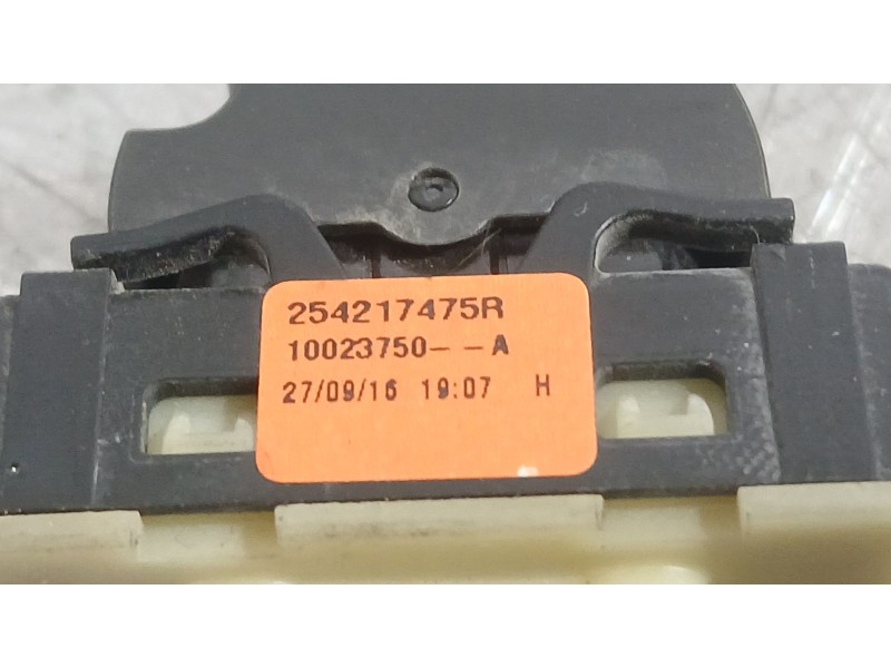 Recambio de mando elevalunas trasero derecho para dacia duster (hs_) 1.2 tce 125 referencia OEM IAM 8200467835  
