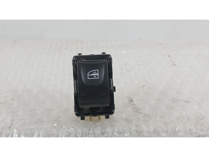Recambio de mando elevalunas trasero izquierdo para dacia duster (hs_) 1.2 tce 125 referencia OEM IAM 8200467793  