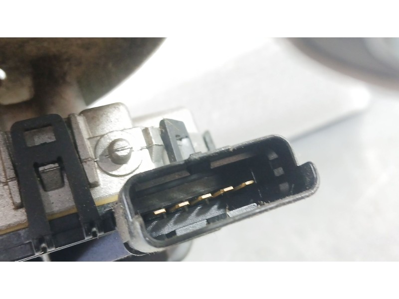 Recambio de motor limpia delantero para dacia duster (hs_) 1.2 tce 125 referencia OEM IAM 8200619512  