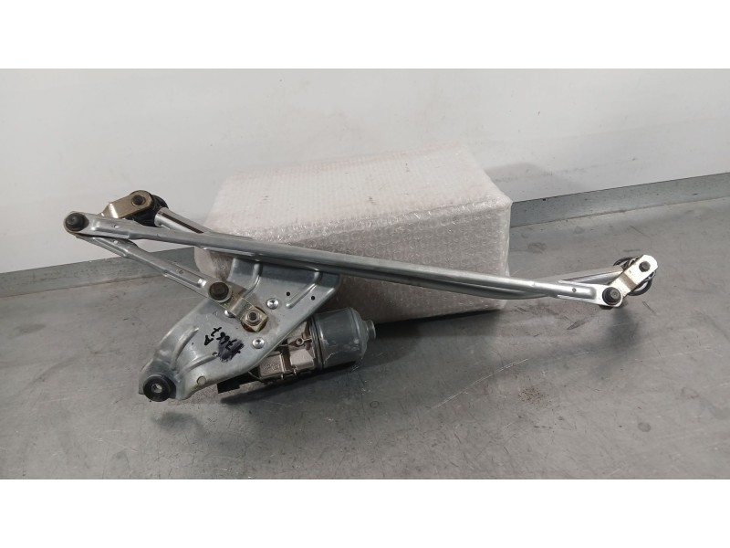 Recambio de motor limpia delantero para dacia duster (hs_) 1.2 tce 125 referencia OEM IAM 8200619512  