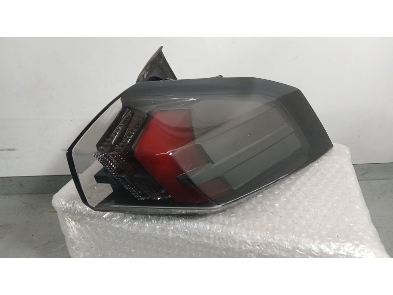 Recambio de piloto trasero derecho exterior para peugeot 2008 ii (ud_, us_, uy_, uj_, ur_, uc_) 1.2 puretech 130 referencia OEM 