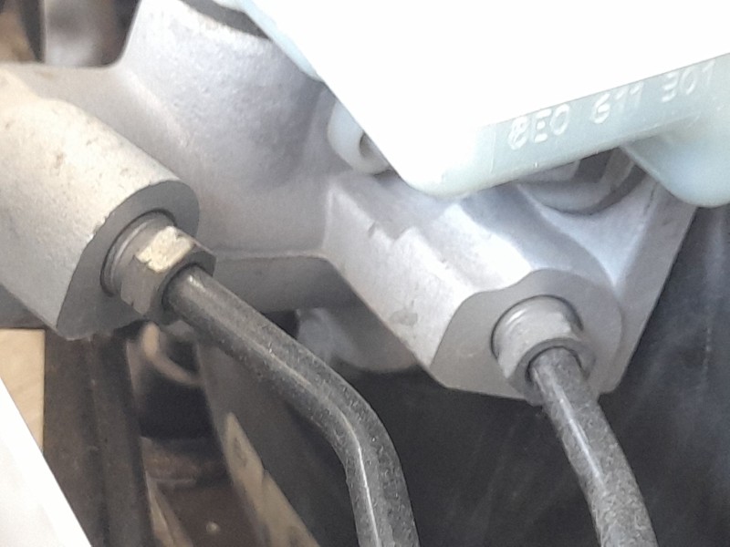 Recambio de bomba freno para seat exeo (3r2) 1.8 tsi referencia OEM IAM 8E0611021  