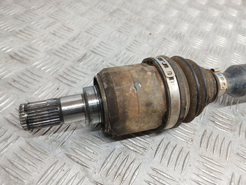 Recambio de transmision delantera derecha para kia cee´d (jd) 1.6 crdi 136 referencia OEM IAM 49501A6500  