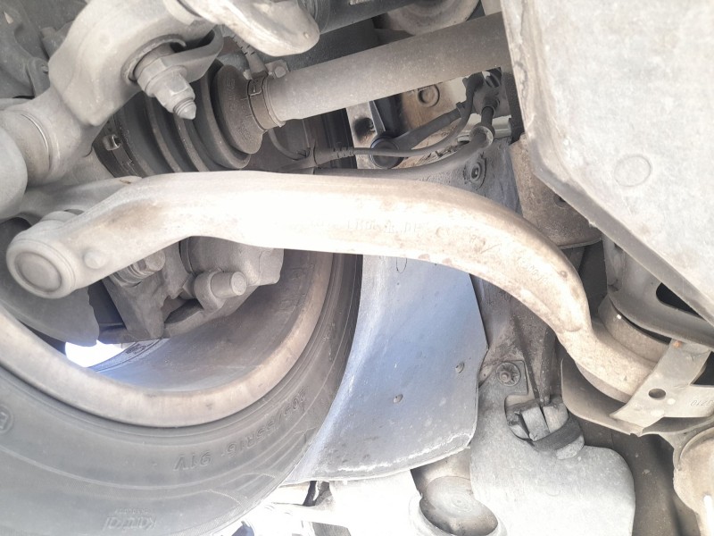 Recambio de brazo suspension inferior delantero derecho para seat exeo (3r2) 1.8 tsi referencia OEM IAM 8E0407694AL 8E0407151R 