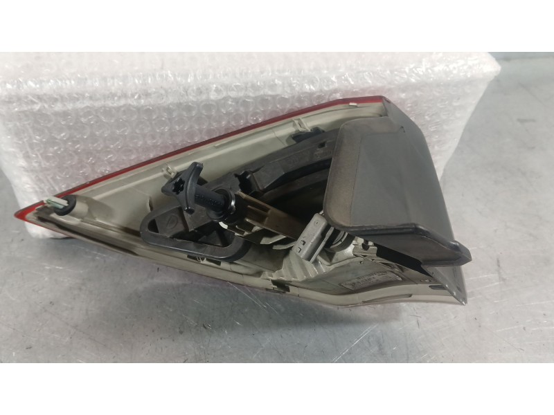 Recambio de piloto trasero derecho exterior para renault laguna iii (bt0/1) 1.5 dci (bt00, bt0a, bt0t, bt1j) referencia OEM IAM 
