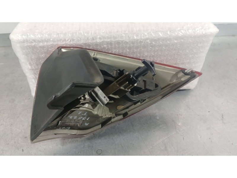 Recambio de piloto trasero izquierdo interior para renault laguna iii (bt0/1) 1.5 dci (bt00, bt0a, bt0t, bt1j) referencia OEM IA