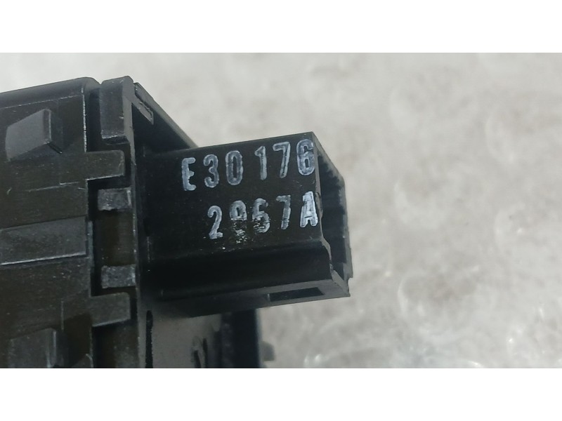 Recambio de mando elevalunas delantero derecho para renault laguna iii (bt0/1) 1.5 dci (bt00, bt0a, bt0t, bt1j) referencia OEM I