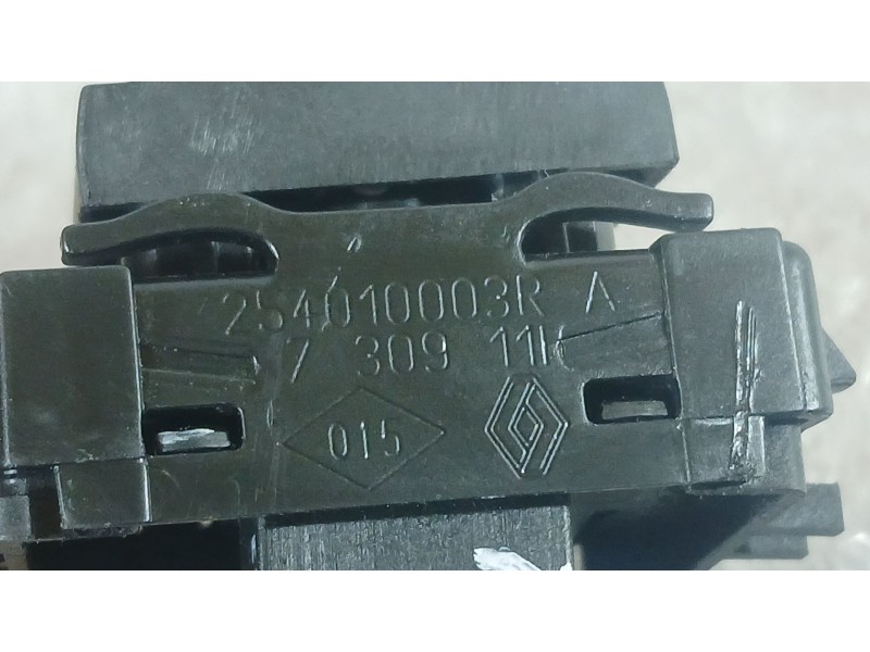 Recambio de mando elevalunas trasero derecho para renault laguna iii (bt0/1) 1.5 dci (bt00, bt0a, bt0t, bt1j) referencia OEM IAM