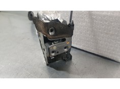 CERRADURA PUERTA TRASERA DERECHA 825000003R 