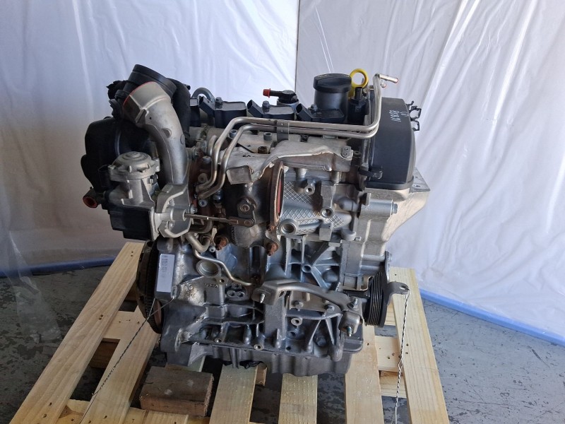 Recambio de motor completo para skoda rapid spaceback (nh1) 1.2 tsi referencia OEM IAM CJZC PENDIENTE REVISAR 