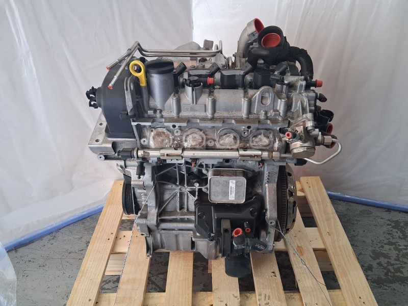 Recambio de motor completo para skoda rapid spaceback (nh1) 1.2 tsi referencia OEM IAM CJZC PENDIENTE REVISAR 