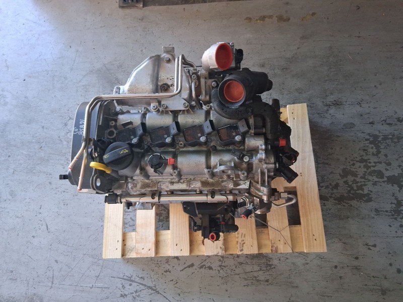 Recambio de motor completo para skoda rapid spaceback (nh1) 1.2 tsi referencia OEM IAM CJZC PENDIENTE REVISAR 