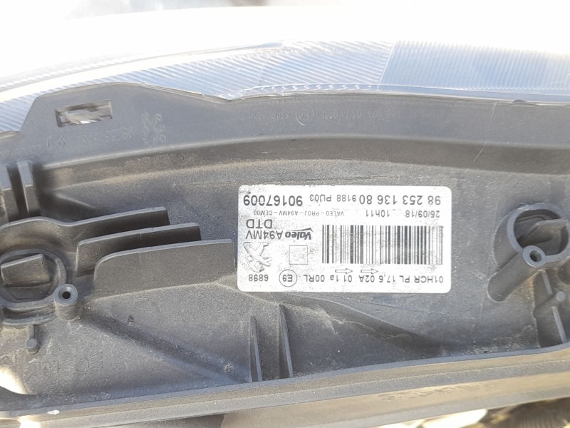 Recambio de faro derecho para peugeot 2008 i (cu_) 1.2 thp 110 / puretech 110 referencia OEM IAM 1685353880  
