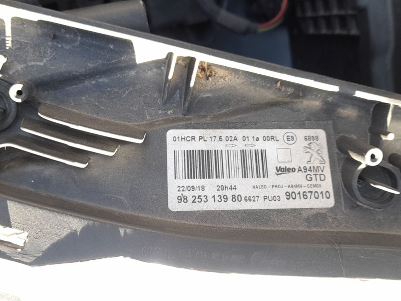 Recambio de faro izquierdo para peugeot 2008 i (cu_) 1.2 thp 110 / puretech 110 referencia OEM IAM 1685353980  