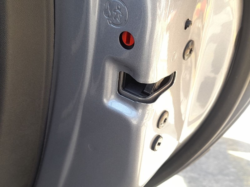 Recambio de cerradura puerta trasera derecha para peugeot 2008 i (cu_) 1.2 thp 110 / puretech 110 referencia OEM IAM 9812501180 