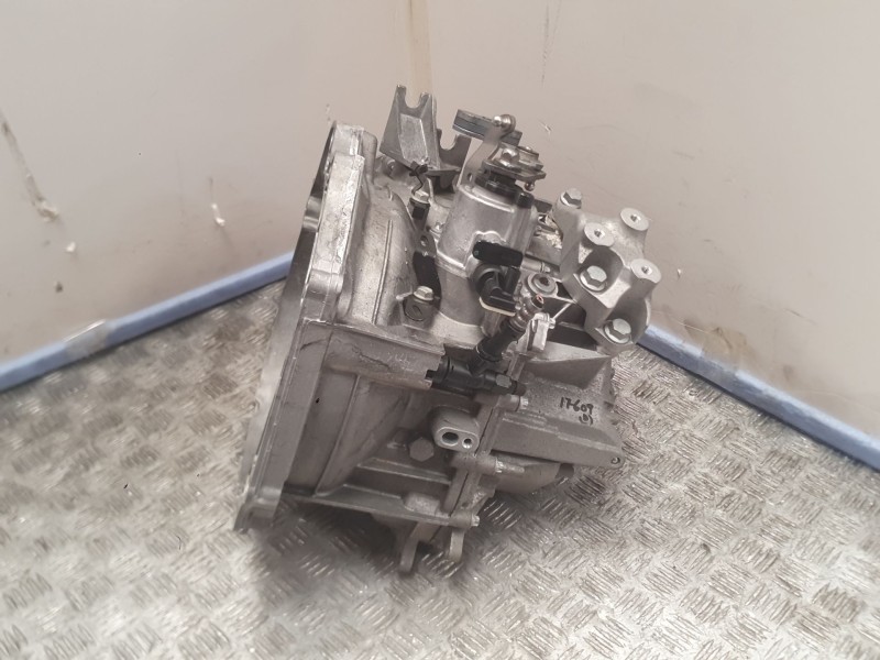 Recambio de caja cambios para opel astra j (p10) 1.6 cdti (68) referencia OEM IAM M32WR 55595640 55595641