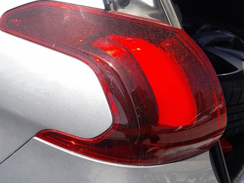 Recambio de piloto trasero izquierdo interior para peugeot 2008 i (cu_) 1.2 thp 110 / puretech 110 referencia OEM IAM 9826730480