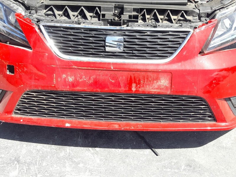 Recambio de rejilla delantera para seat leon st (5f8) 1.4 tsi referencia OEM IAM 5F0853654H9B9  