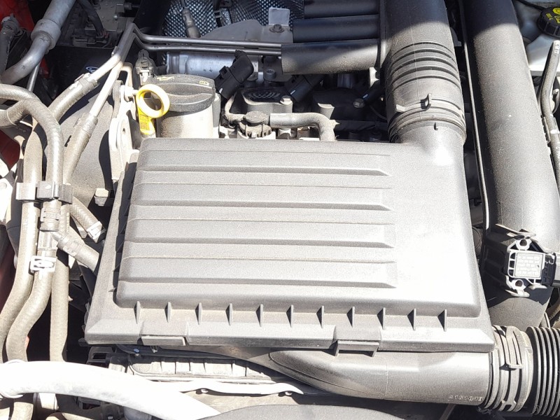 Recambio de carcasa filtro aire para seat leon st (5f8) 1.4 tsi referencia OEM IAM 04E129611G  
